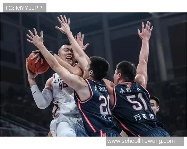 东莞银行篮球队迎战辽宁队力争主场胜利展现球队实力与斗志 东莞银行篮球队迎战辽宁队力争主场胜利展现球队实力与斗志