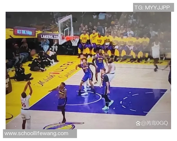 圣诞大战湖人对决劲敌期待精彩瞬间与激烈对抗的篮球盛宴